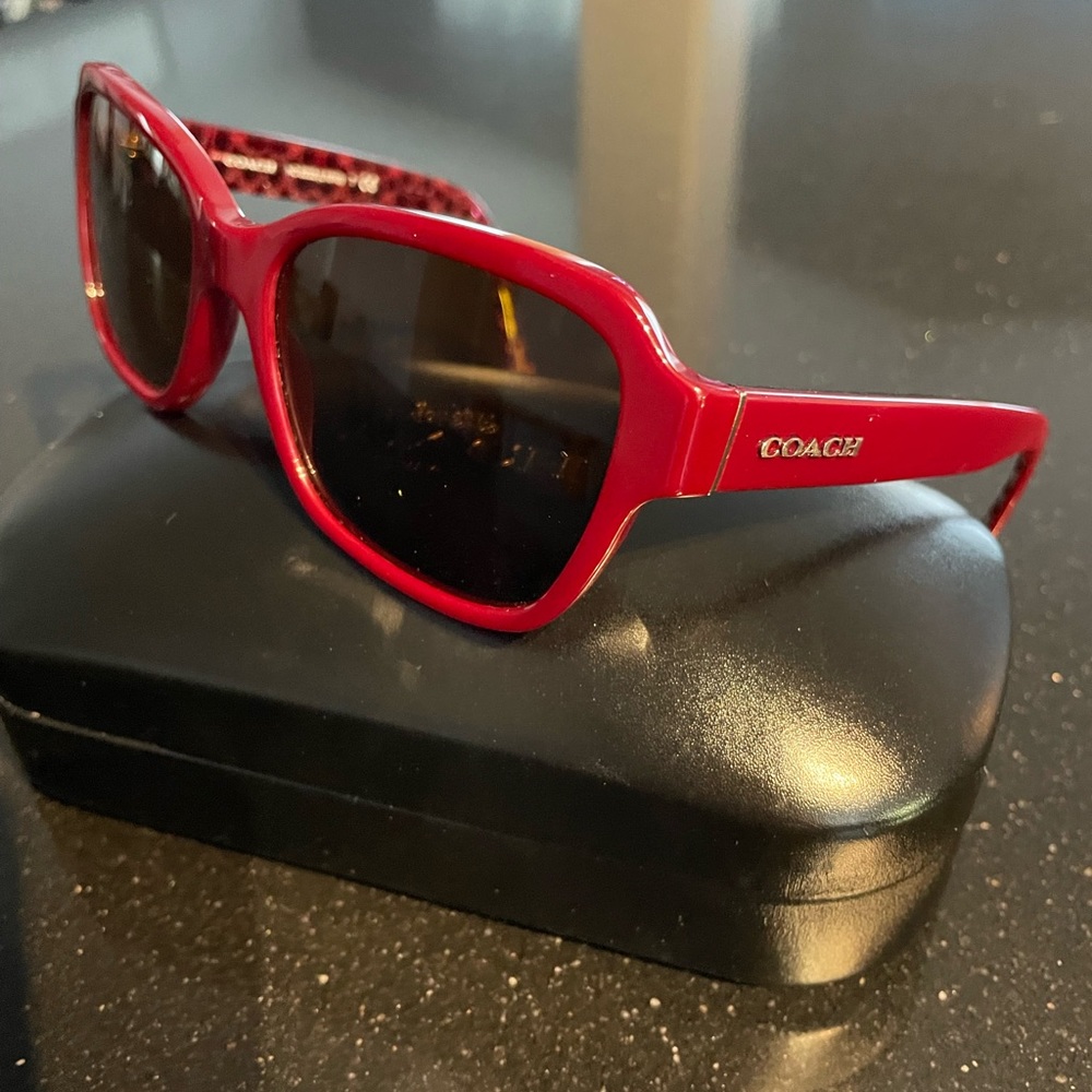 Coach sunglasses polarized